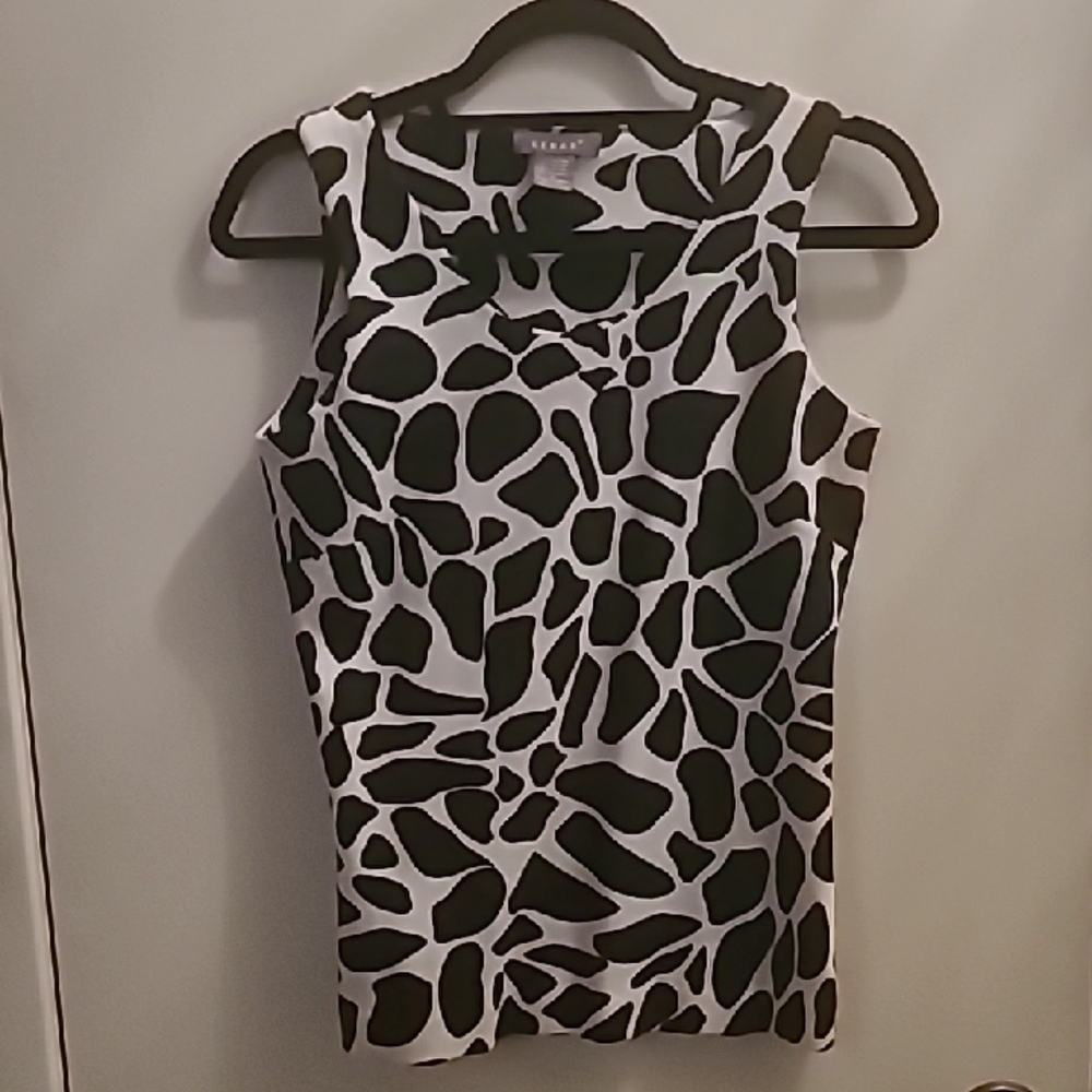 80 Kennar Black and White Abstract Tank Top